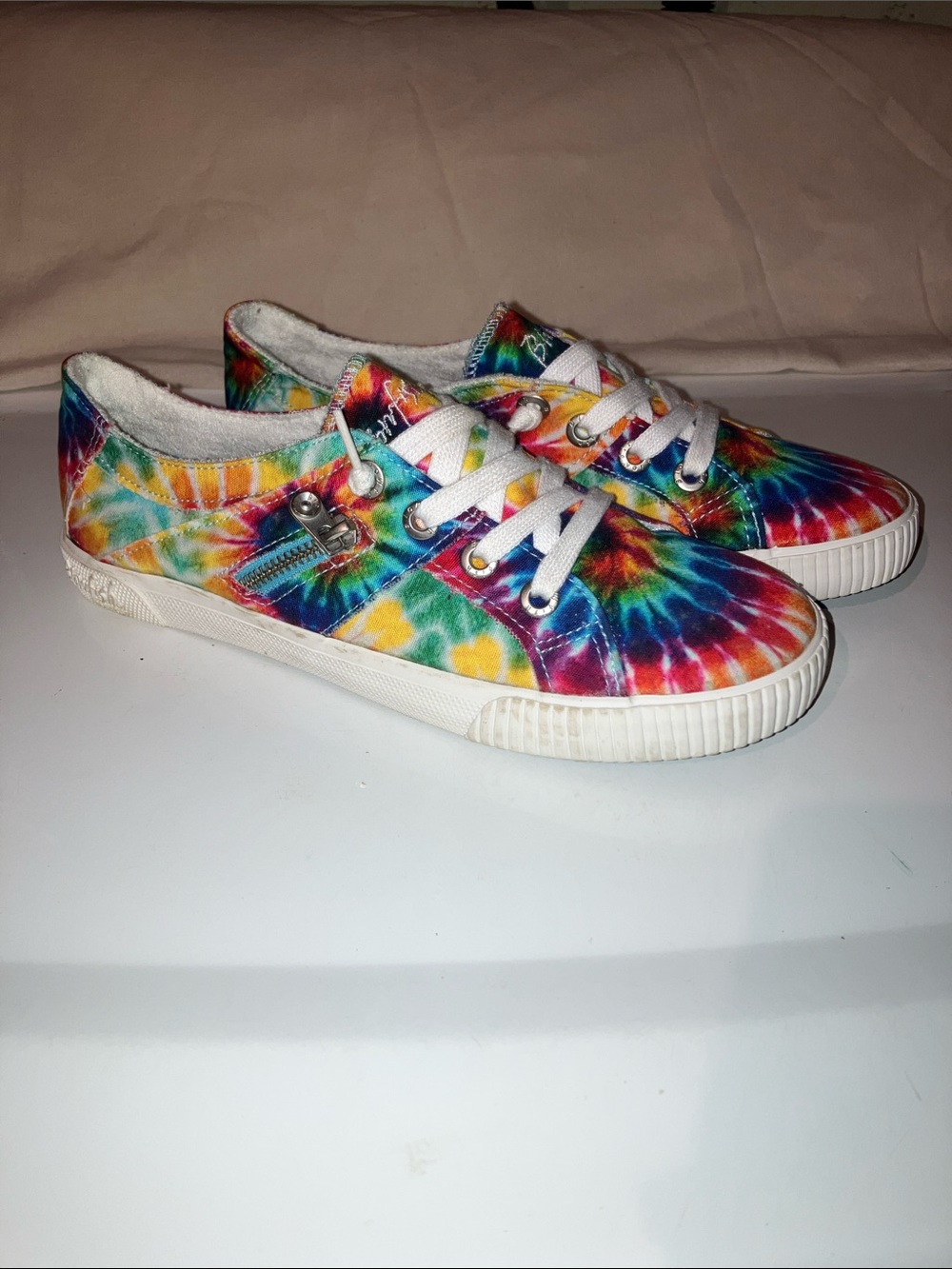 Blowfish Malibu Women’s Rainbow Tie-Dye Canvas Sneakers